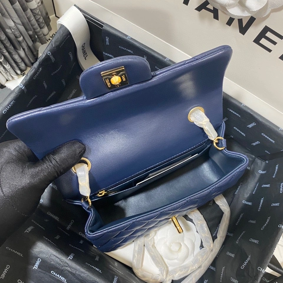 Efficient C*hanel Crossbody bag Top Quality HT 20231013-26 20cm 8809