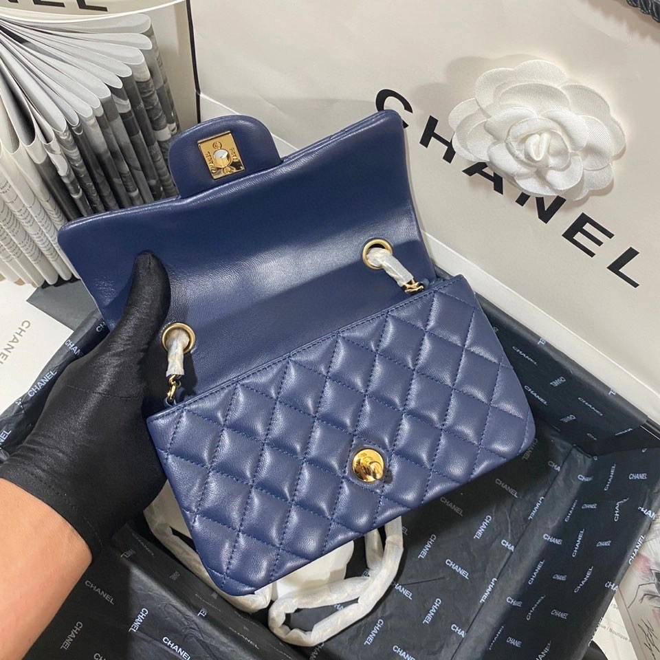 Efficient C*hanel Crossbody bag Top Quality HT 20231013-26 20cm 8809