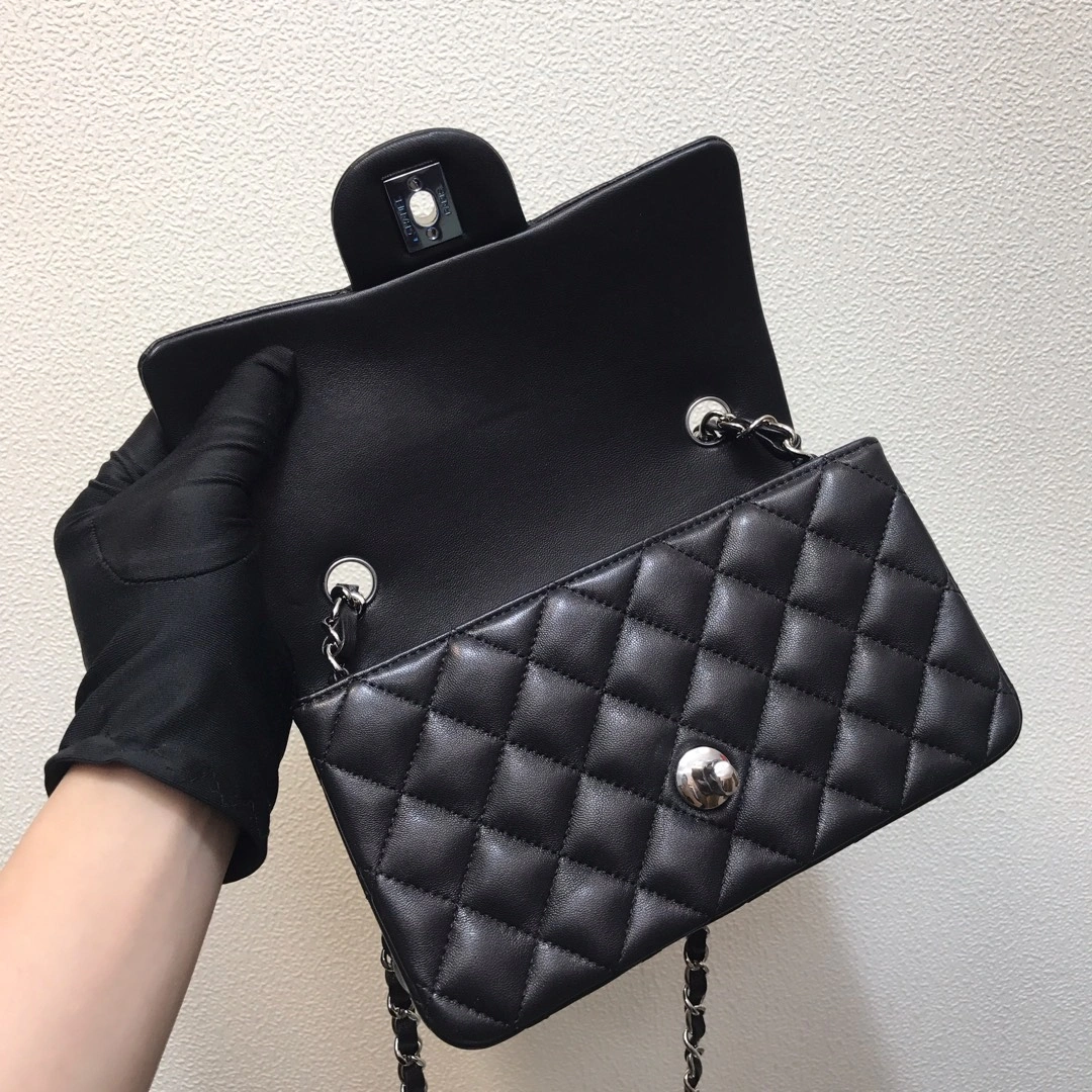 UrbanStyle C*hanel Crossbody bag Top Quality HT 20231013-42 20cm 8793