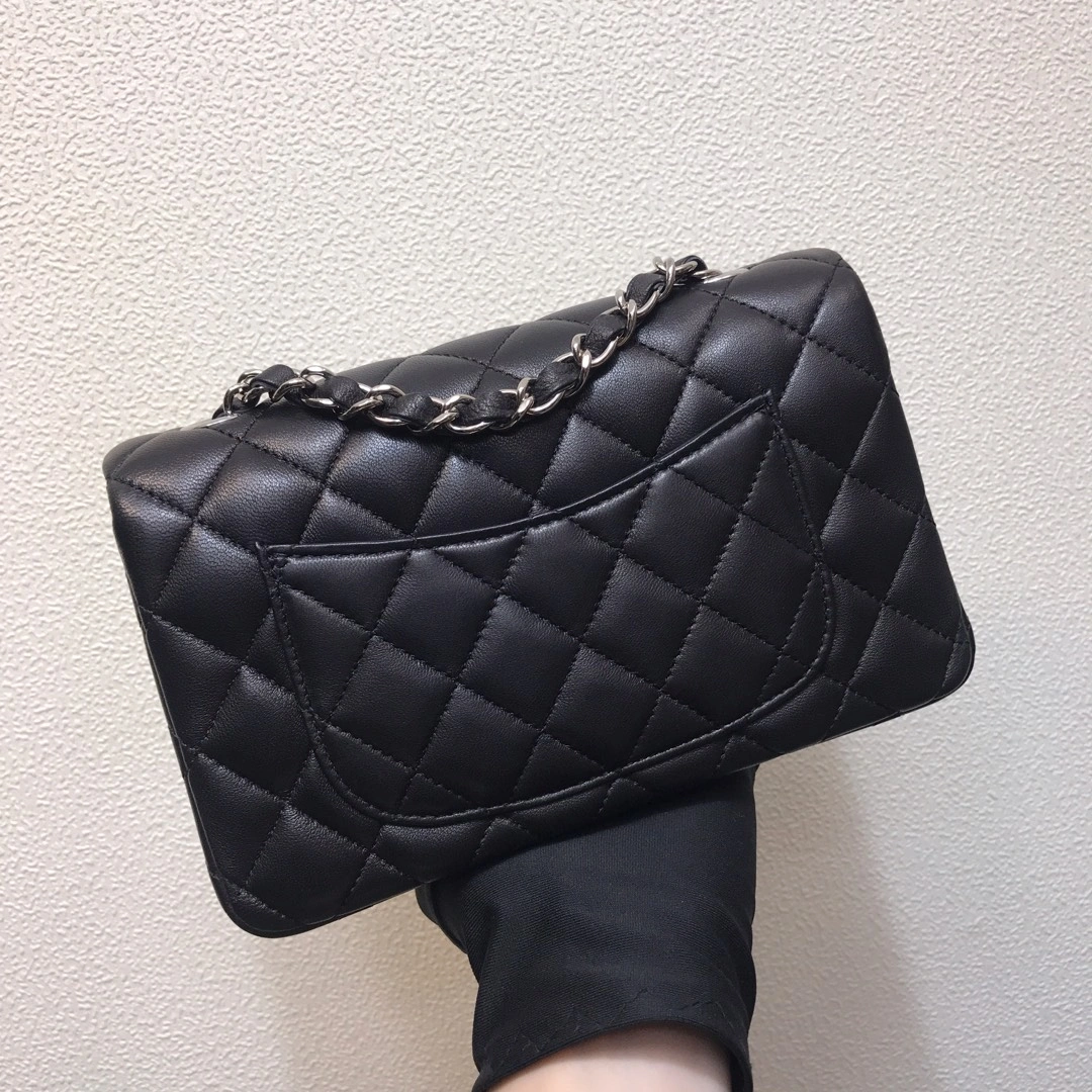 UrbanStyle C*hanel Crossbody bag Top Quality HT 20231013-42 20cm 8793
