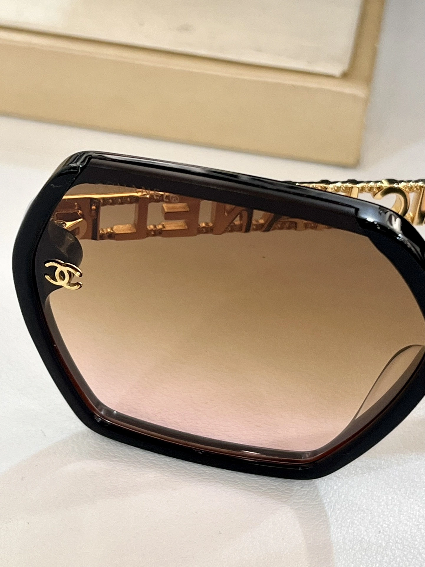 EyeCatching C*hanel Glasses Top XX 20240401- 16991