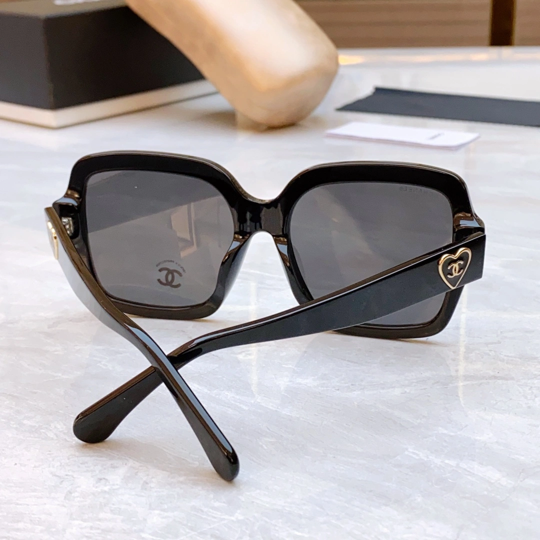 ZipUp C*hanel Glasses Top XX 20240410- 16982