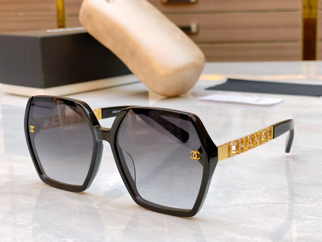 Bright C*hanel Glasses Top XX 20240410- 16981