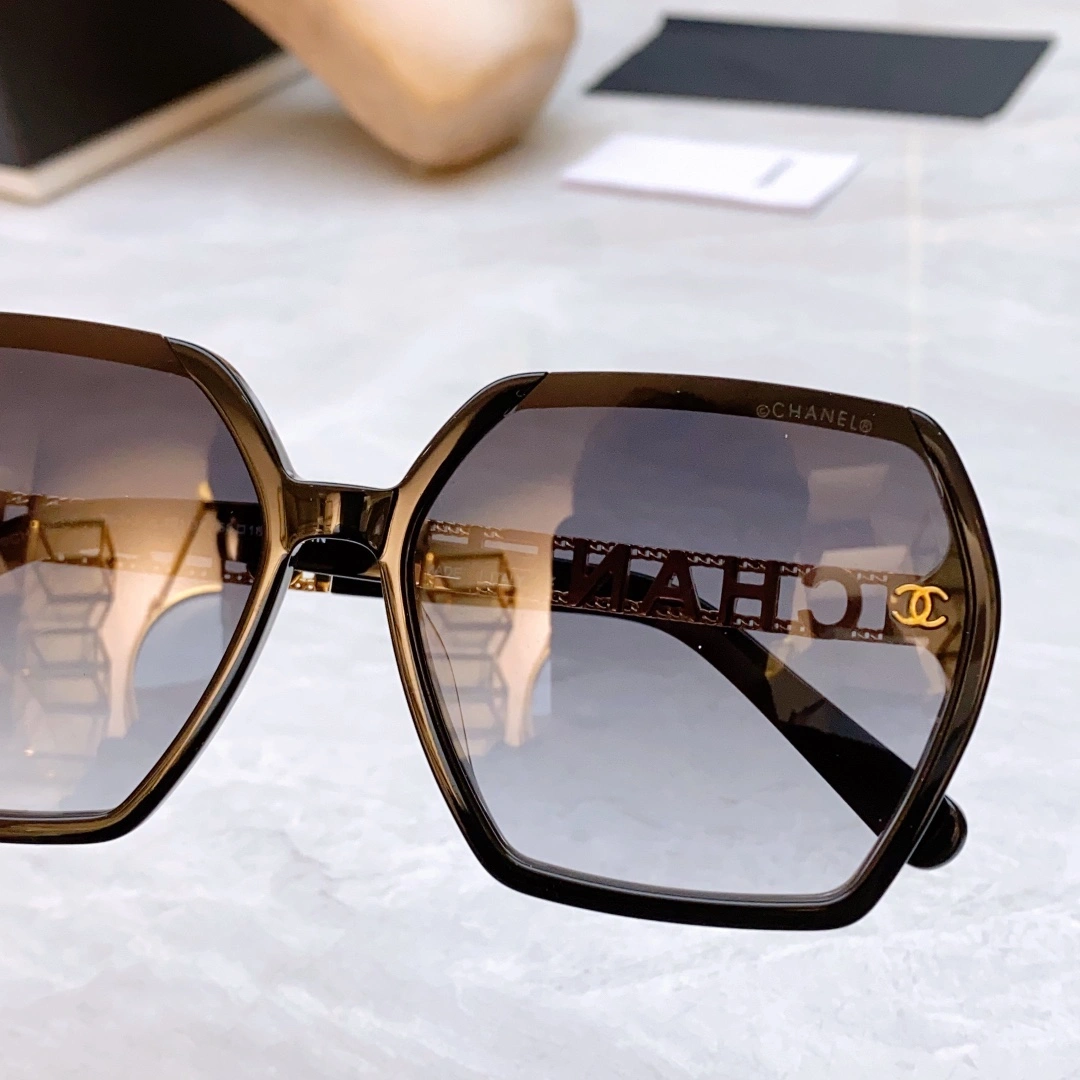 Bright C*hanel Glasses Top XX 20240410- 16981