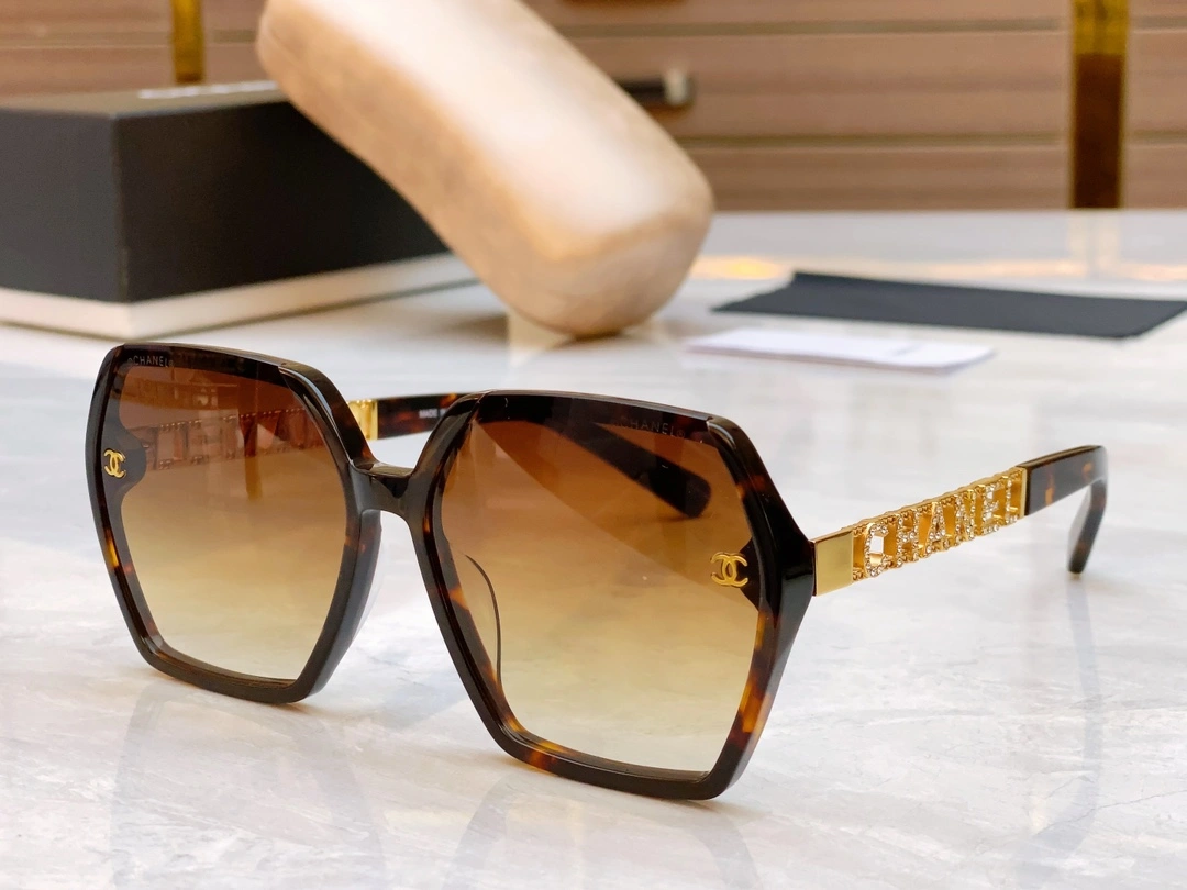 Bright C*hanel Glasses Top XX 20240410- 16981