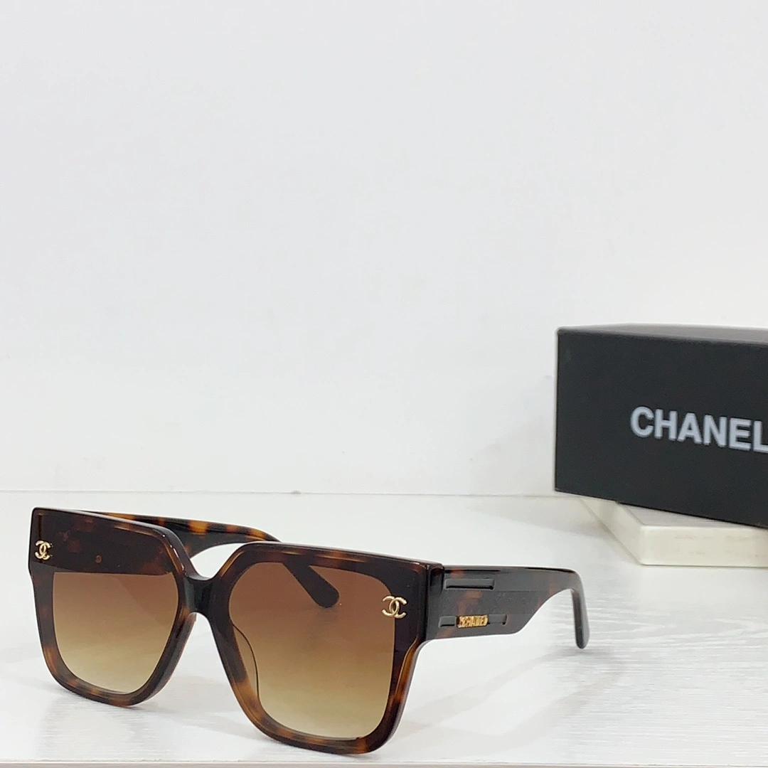 UrbanChic C*hanel Glasses Top XX 20240513- 16956