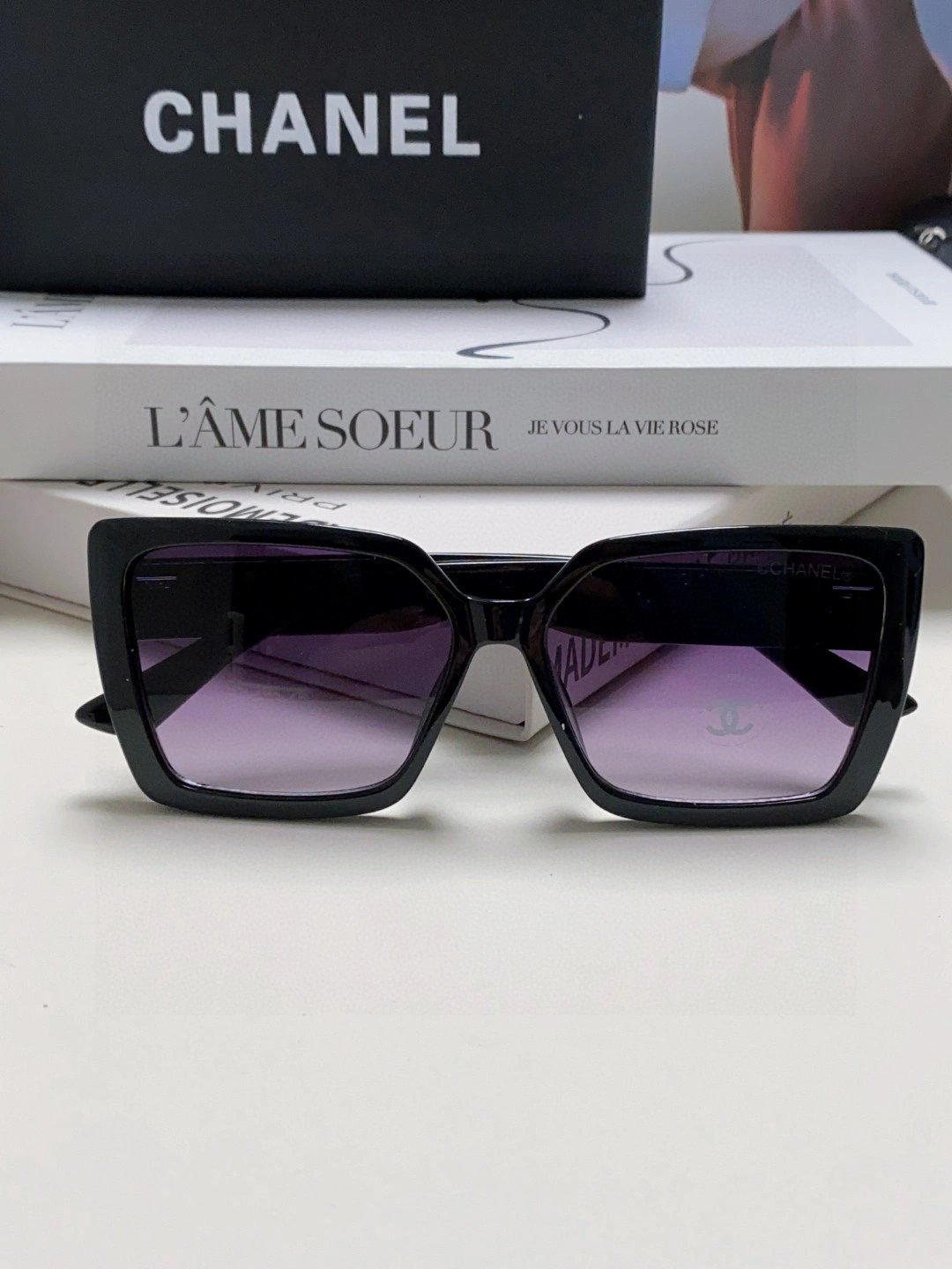 UrbanChic C*hanel Glasses Top XX 20250401- 16907