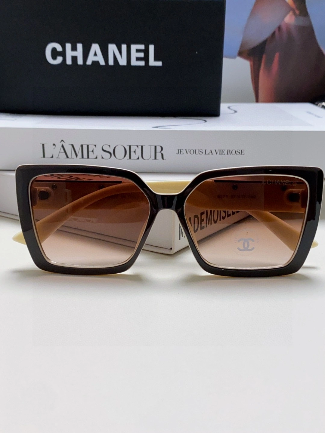 UrbanChic C*hanel Glasses Top XX 20250401- 16907
