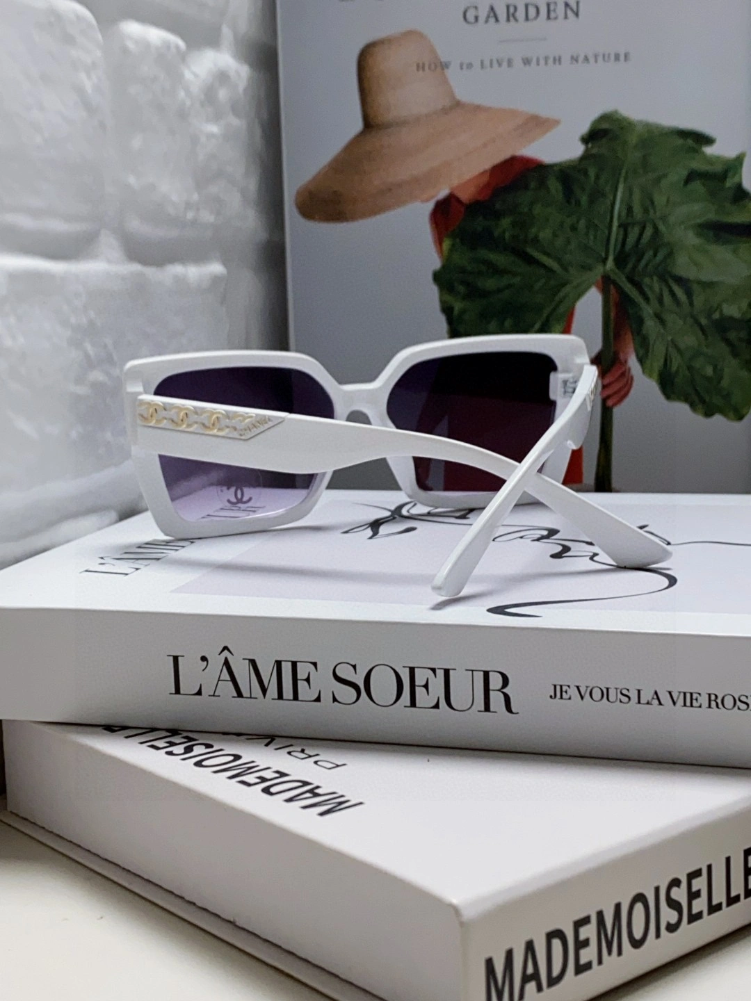 UrbanChic C*hanel Glasses Top XX 20250401- 16907
