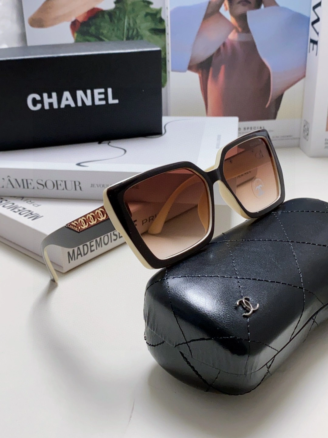 UrbanChic C*hanel Glasses Top XX 20250401- 16907