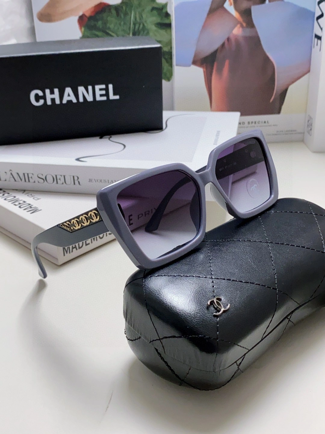UrbanChic C*hanel Glasses Top XX 20250401- 16907