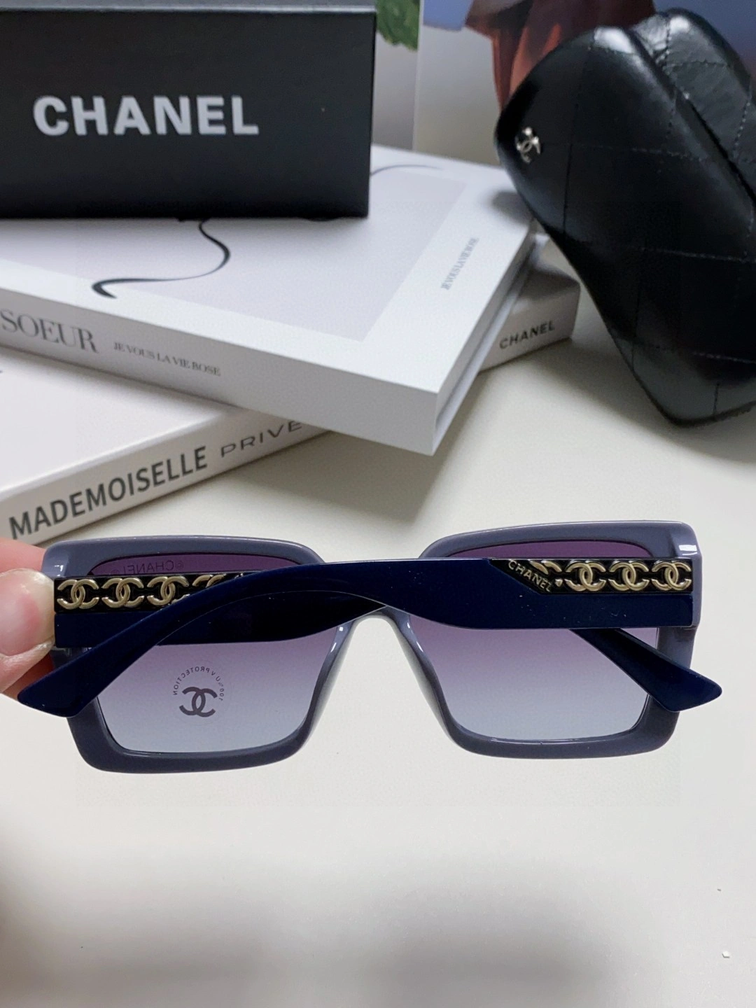 UrbanChic C*hanel Glasses Top XX 20250401- 16907