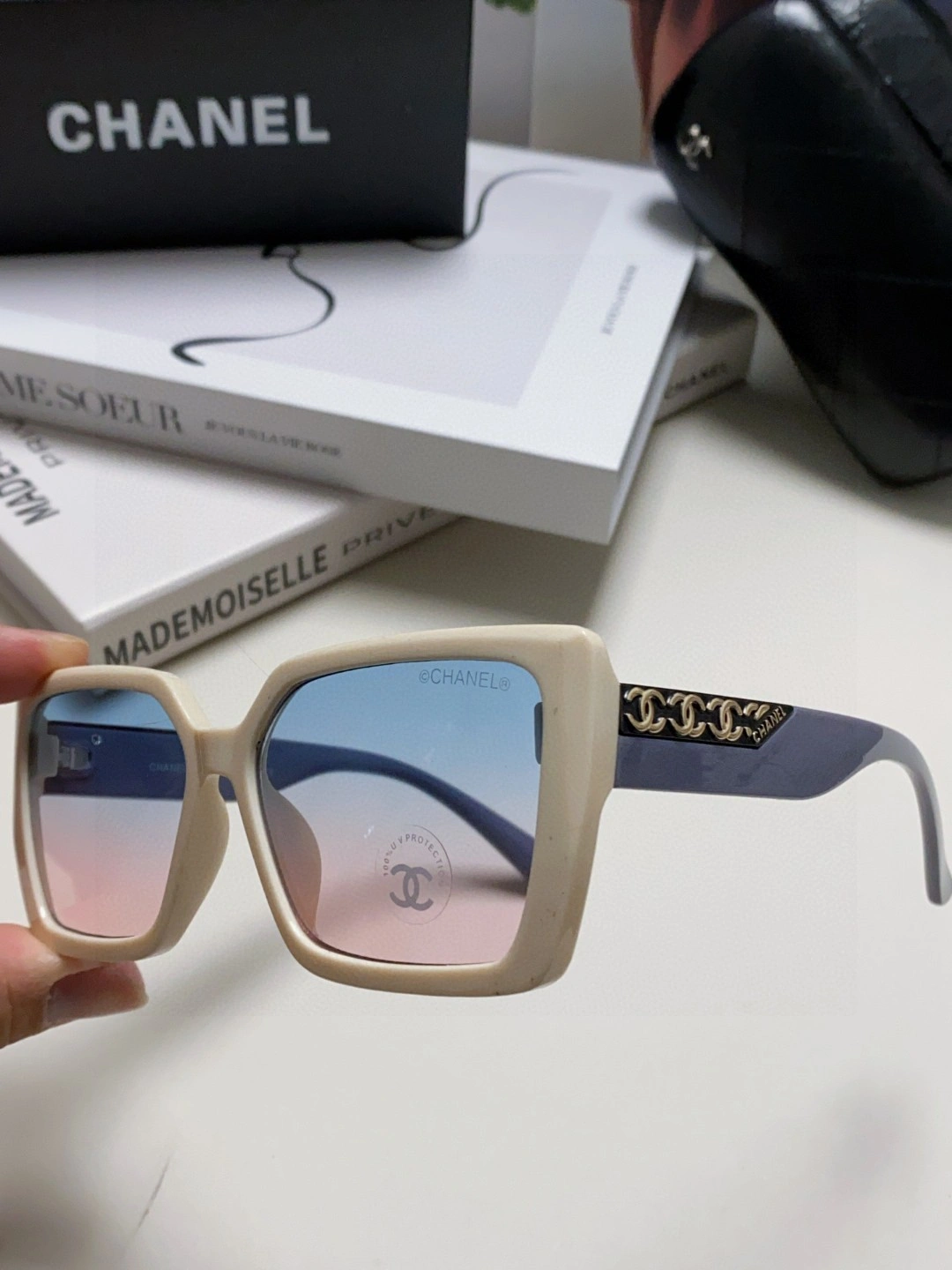 UrbanChic C*hanel Glasses Top XX 20250401- 16907