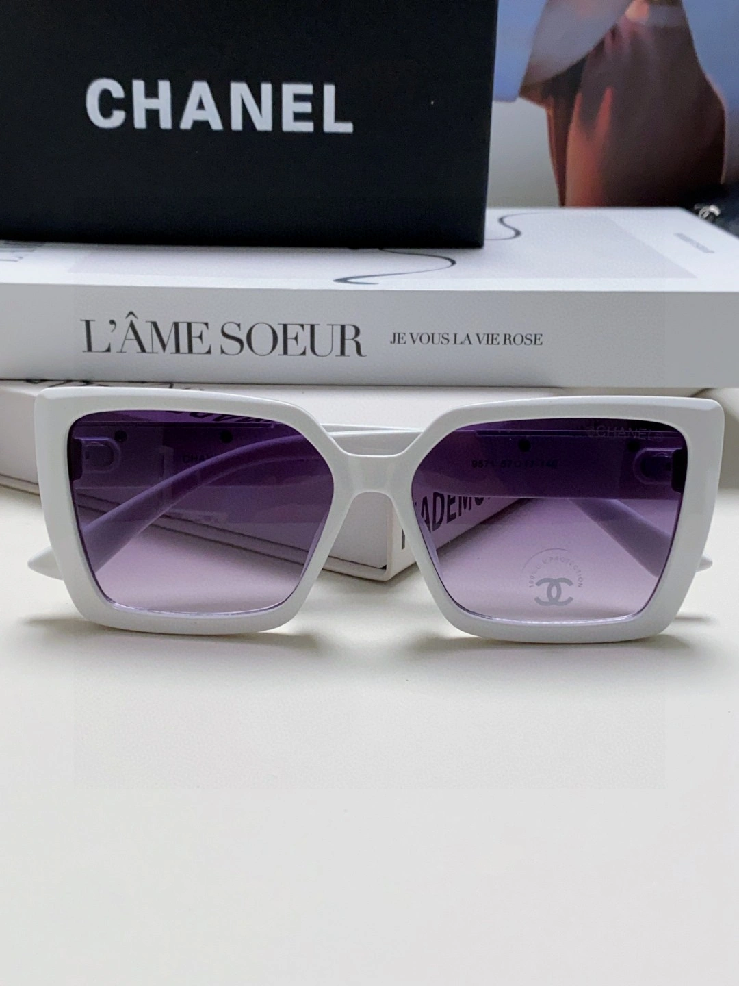 UrbanChic C*hanel Glasses Top XX 20250401- 16907