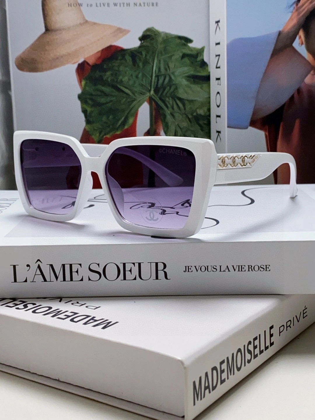 UrbanChic C*hanel Glasses Top XX 20250401- 16907