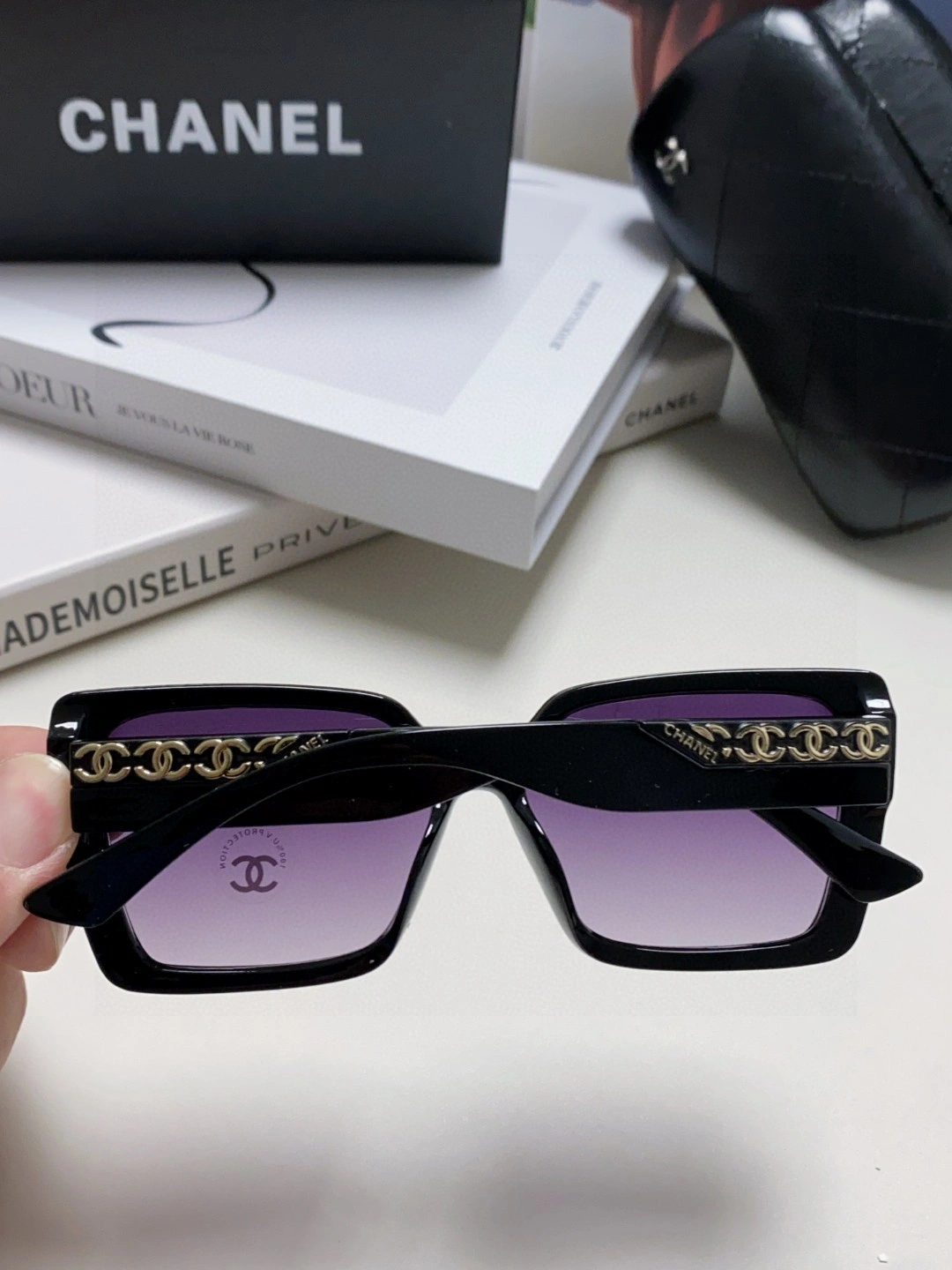 UrbanChic C*hanel Glasses Top XX 20250401- 16907