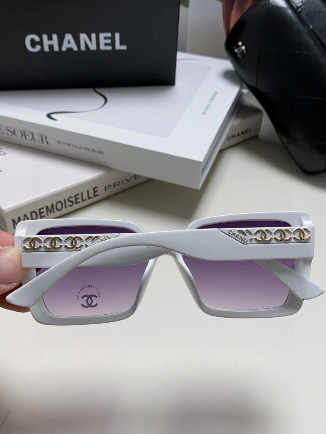 UrbanChic C*hanel Glasses Top XX 20250401- 16907