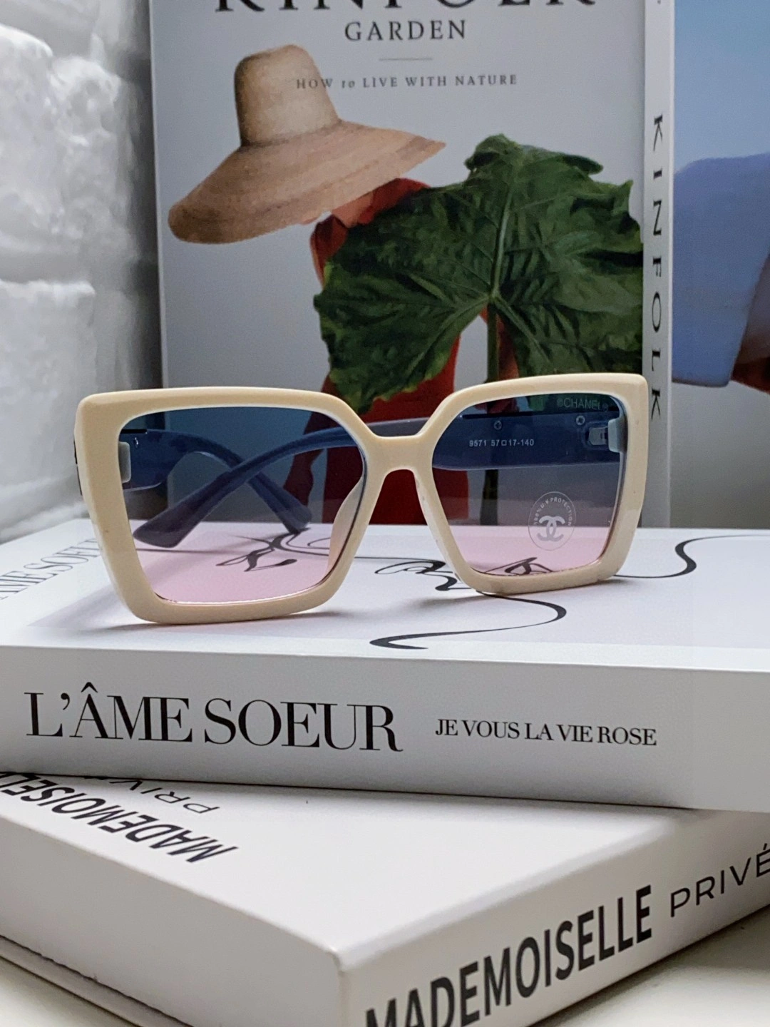 UrbanChic C*hanel Glasses Top XX 20250401- 16907