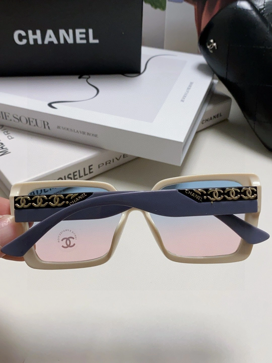 UrbanChic C*hanel Glasses Top XX 20250401- 16907
