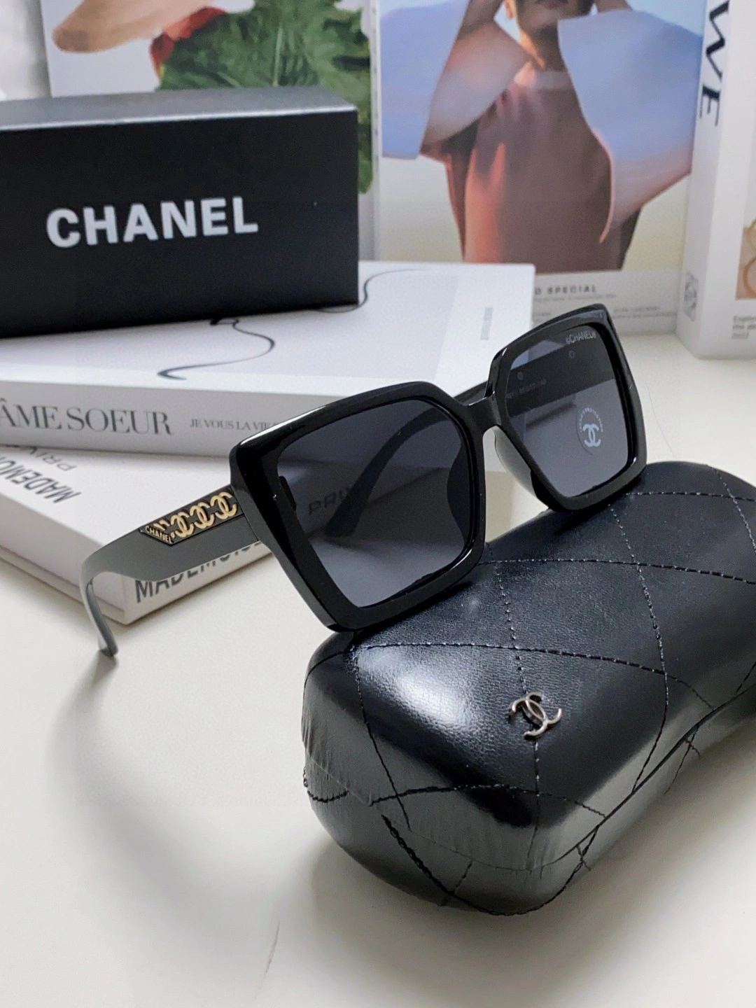 UrbanChic C*hanel Glasses Top XX 20250401- 16907
