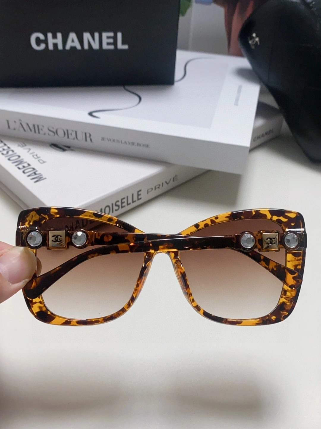 C*hanel Glasses Top XX 20250402- UrbanStyle 16897