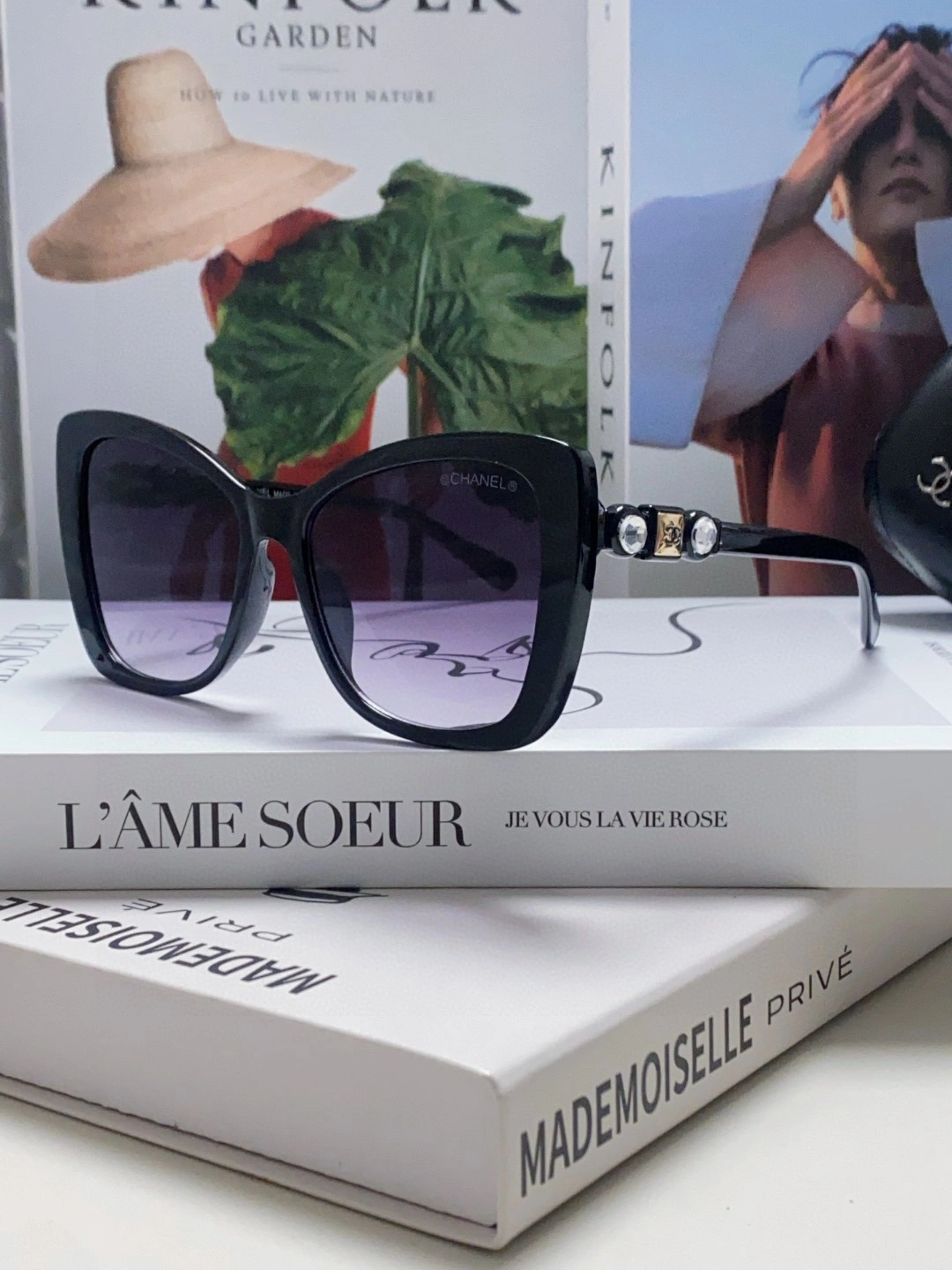 C*hanel Glasses Top XX 20250402- UrbanStyle 16897