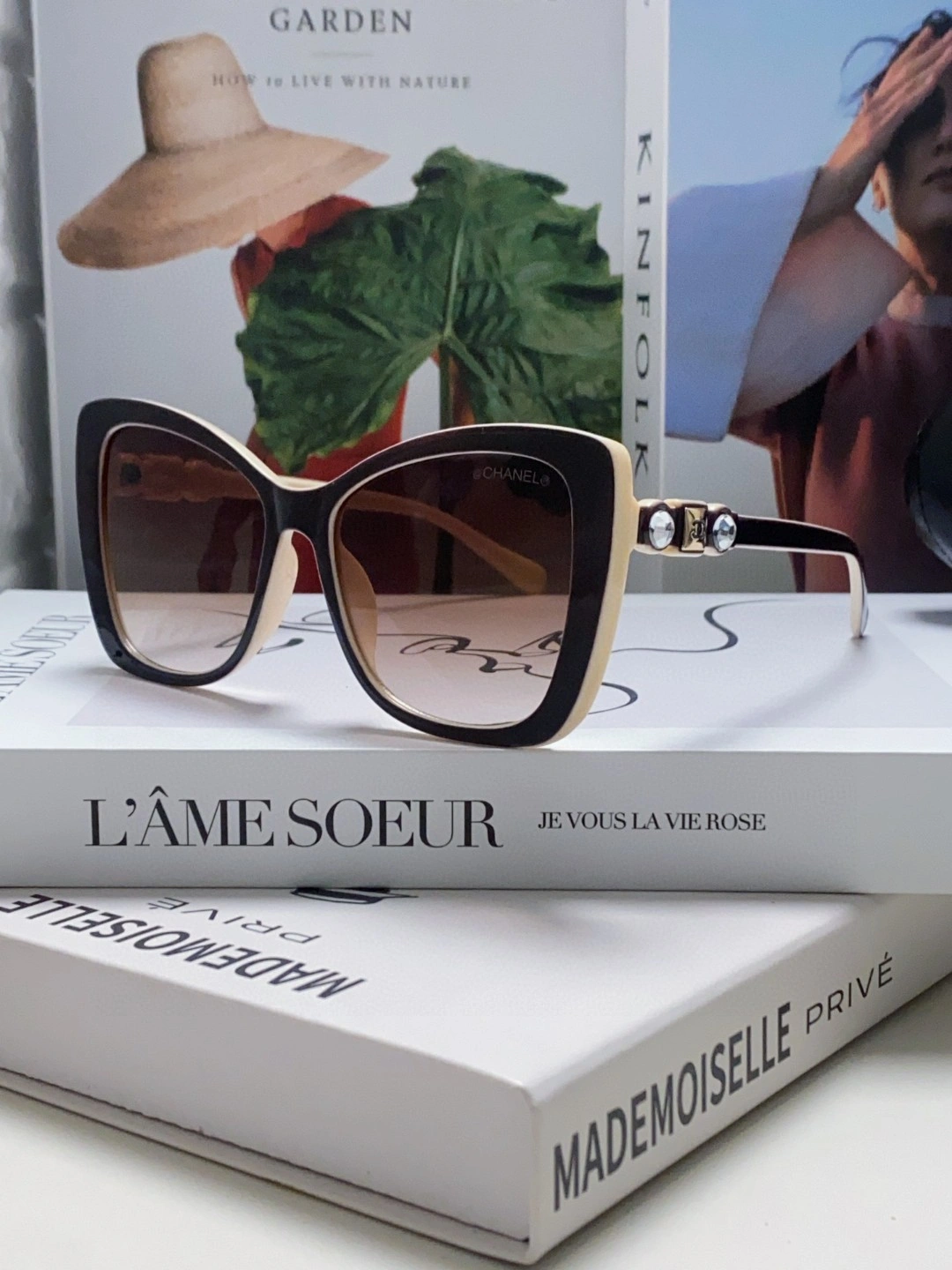 C*hanel Glasses Top XX 20250402- UrbanStyle 16897