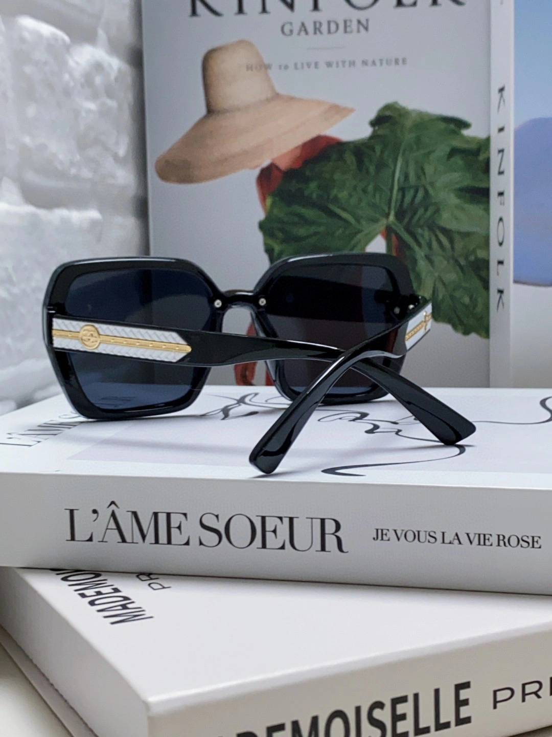 C*hanel Glasses Top XX 20250402- Tailored 16893