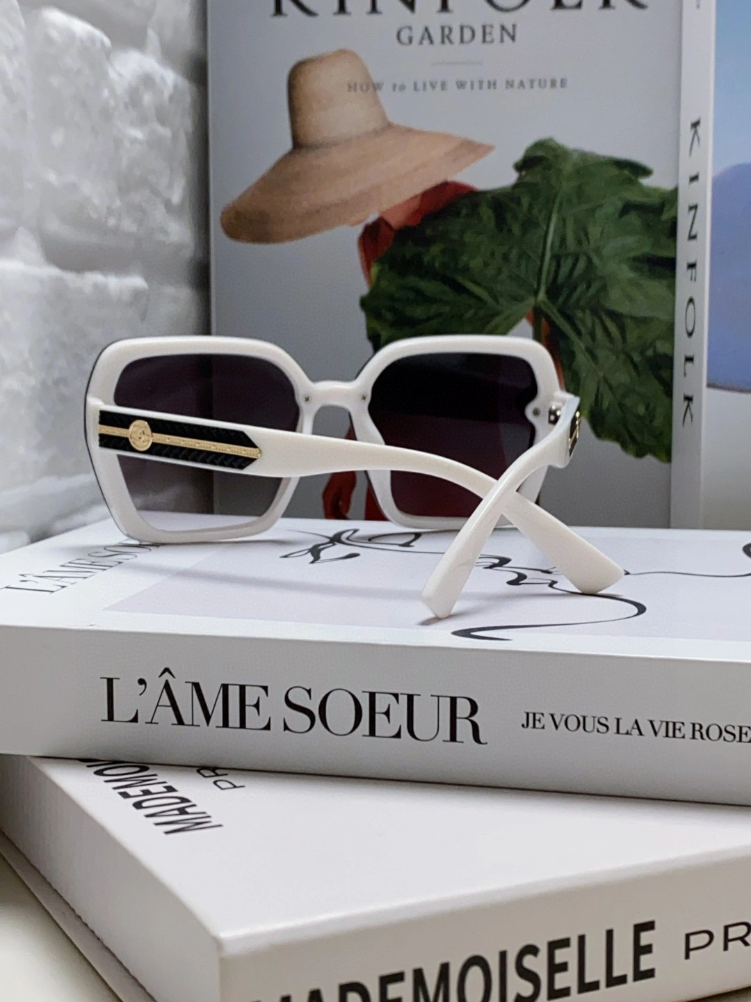 C*hanel Glasses Top XX 20250402- Tailored 16893