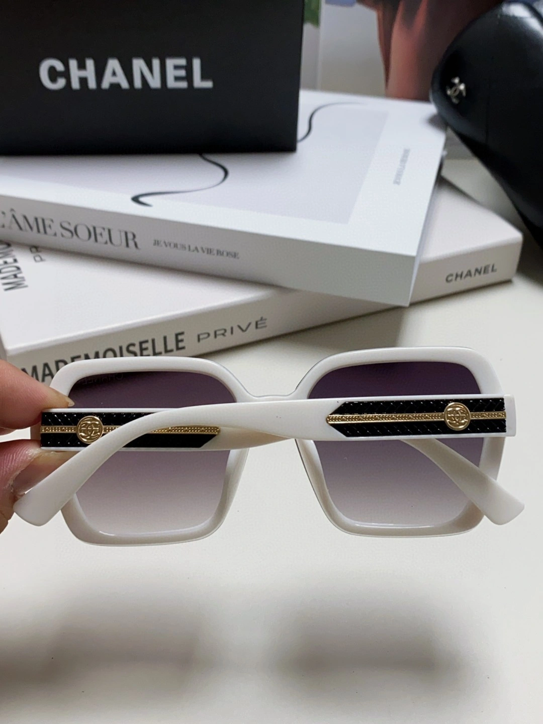 C*hanel Glasses Top XX 20250402- Tailored 16893