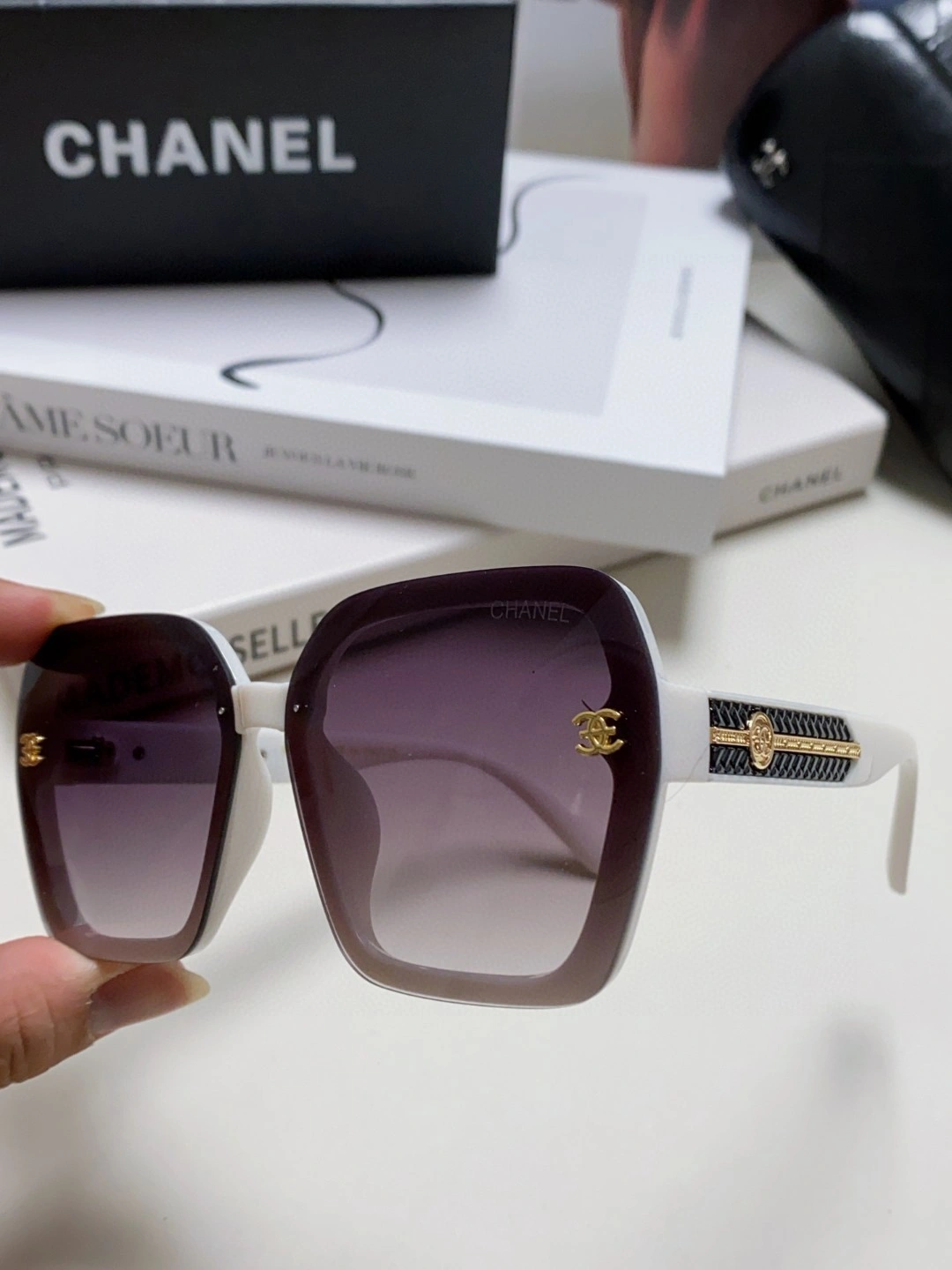 C*hanel Glasses Top XX 20250402- Tailored 16893