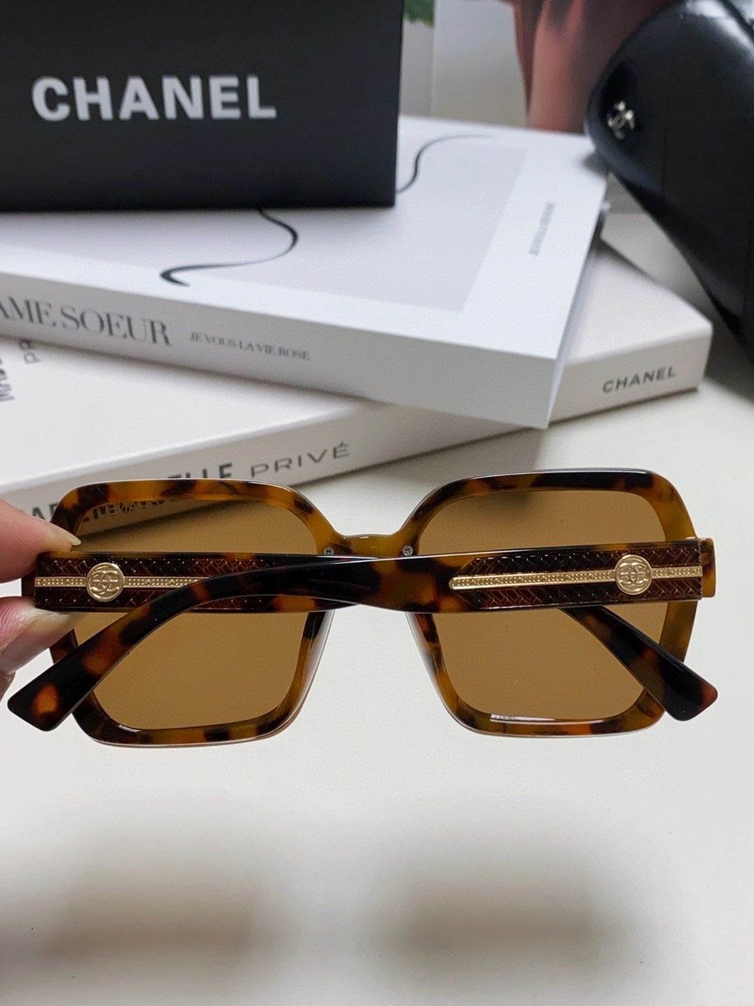 C*hanel Glasses Top XX 20250402- Tailored 16893