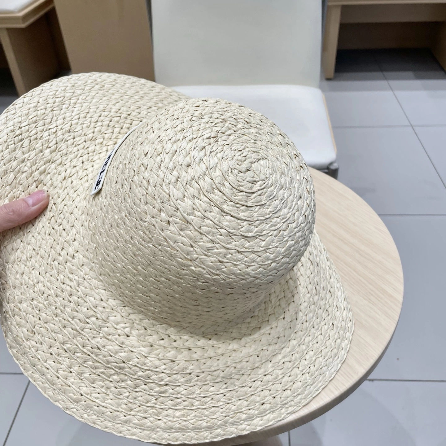 Vibrant C*hanel Hats Top XX20250413- 17285