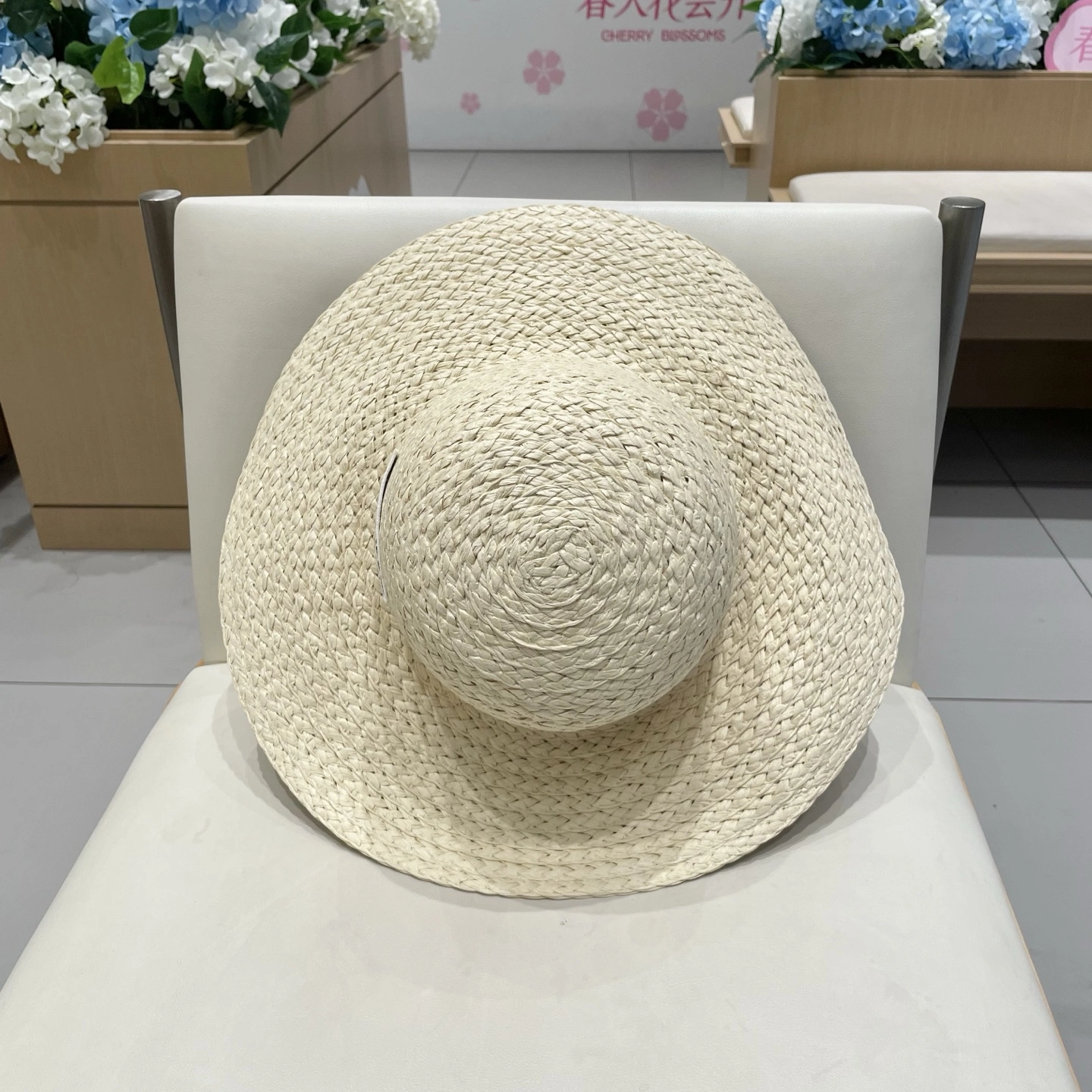 Vibrant C*hanel Hats Top XX20250413- 17285