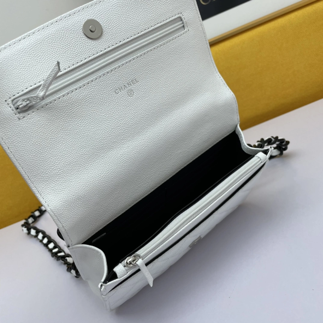 Seasonal C*hanel Top Bag 19cm 8972
