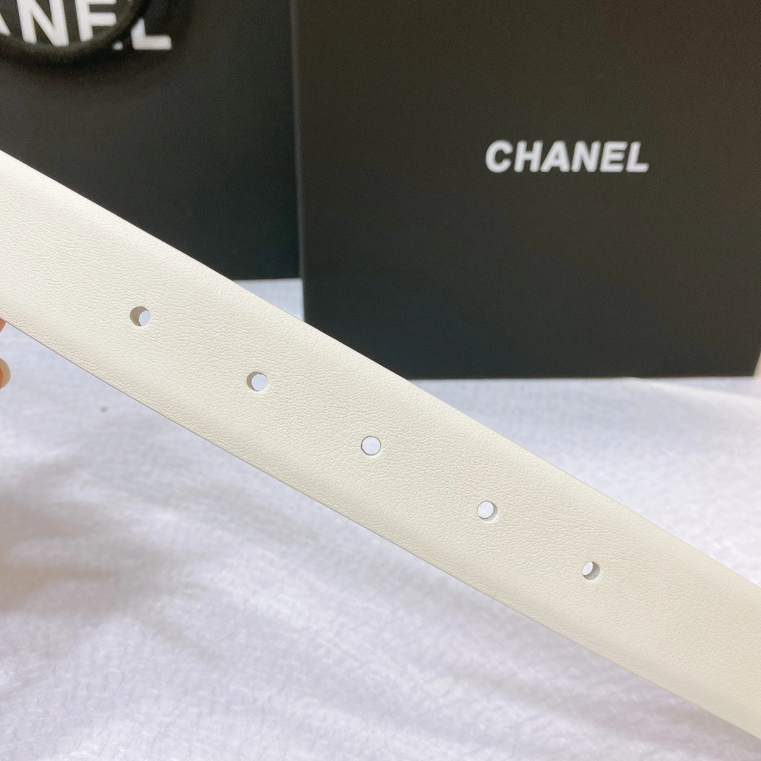 Bright C*hanel Top Belts AT 20230907- 15829