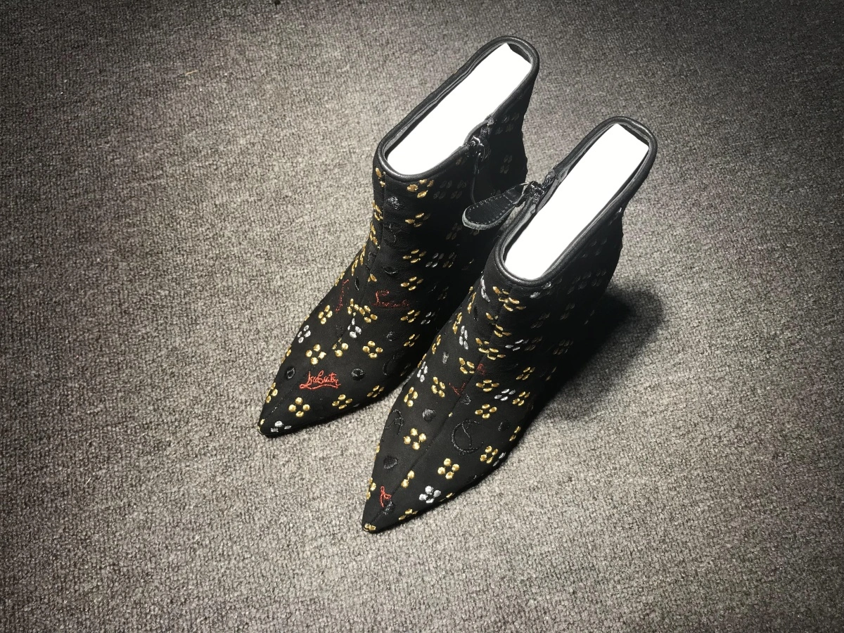 C*ristian L*uboutin Boot Casual 5304