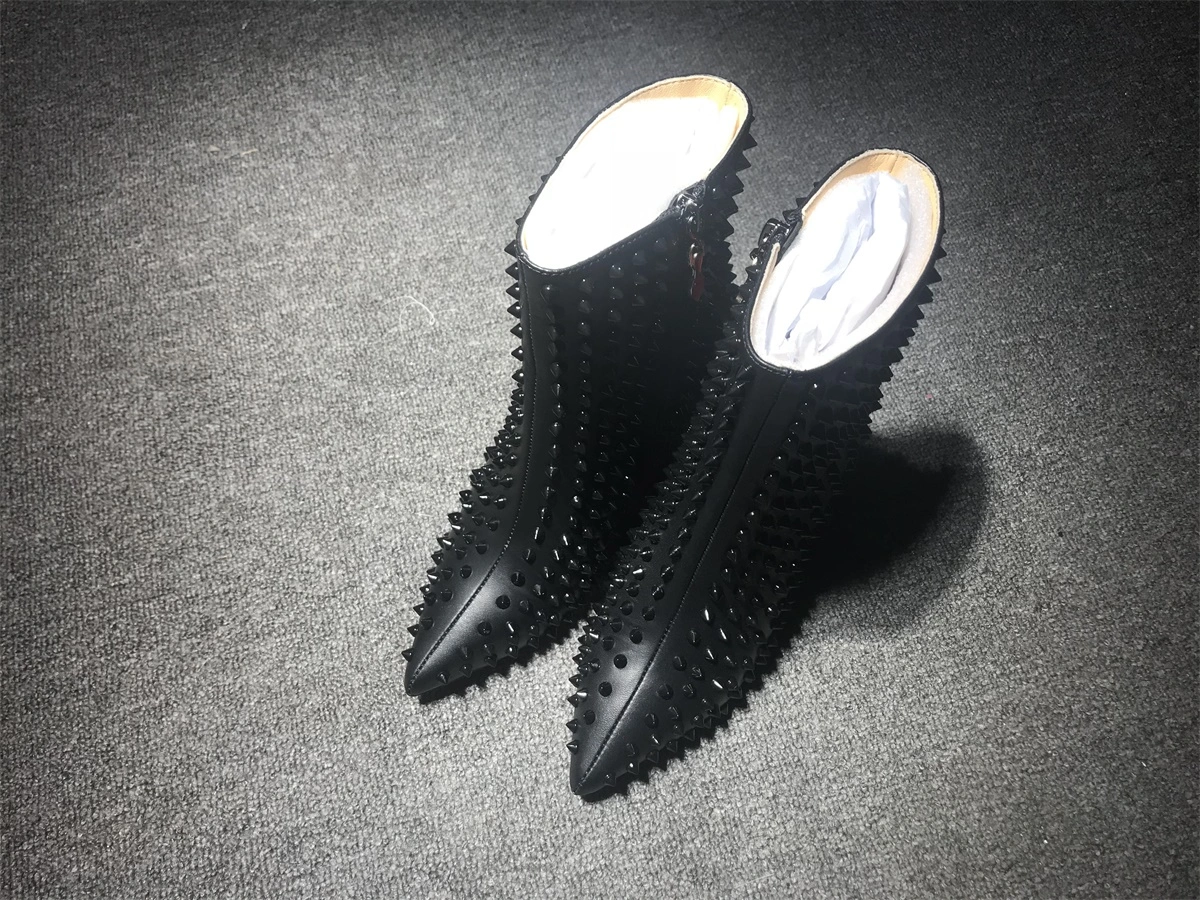 Modern C*ristian L*uboutin Boot 5294