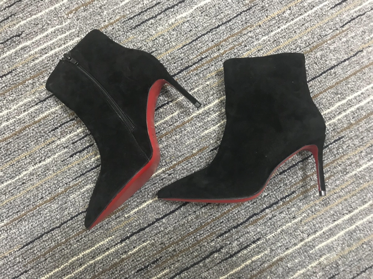 Trendsetting C*ristian L*uboutin Boot 5299
