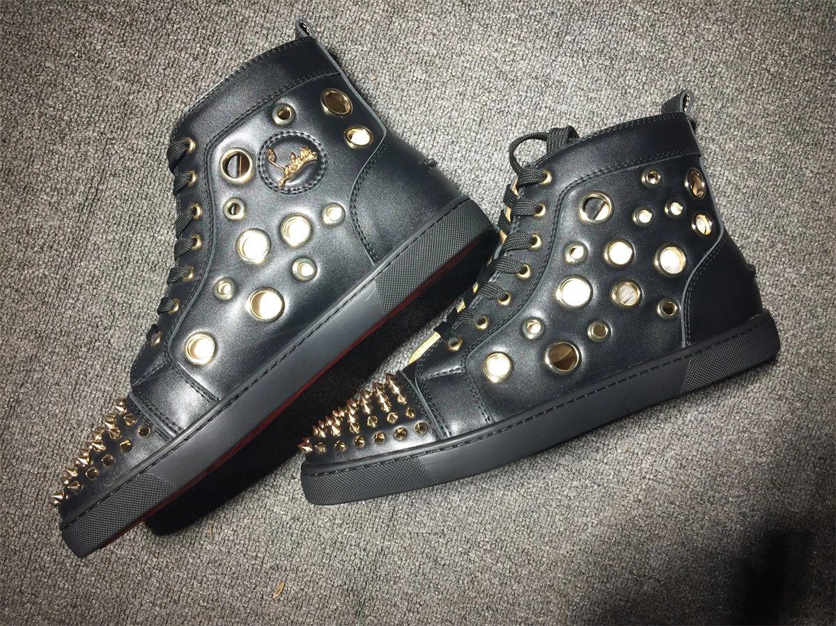 C*ristian L*uboutin Lou Spikes Sneaker Original 5241