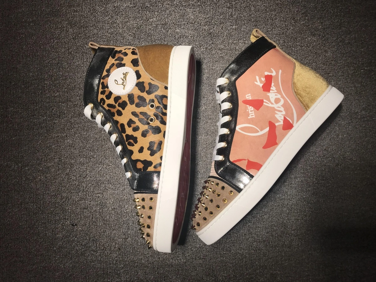 C*ristian L*uboutin Lou Spikes Sneaker Chic 5238