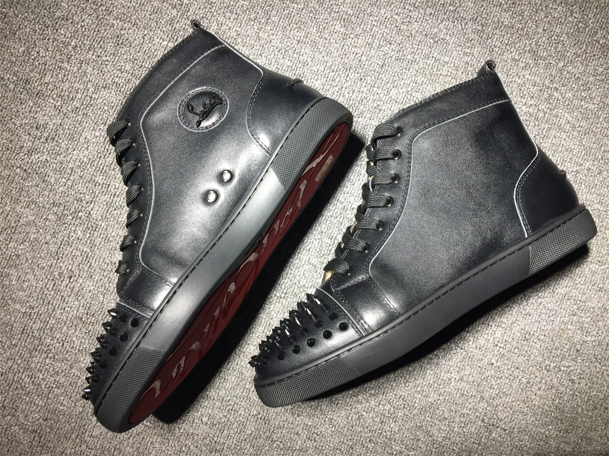 C*ristian L*uboutin Lou Spikes Sneaker Original 5241