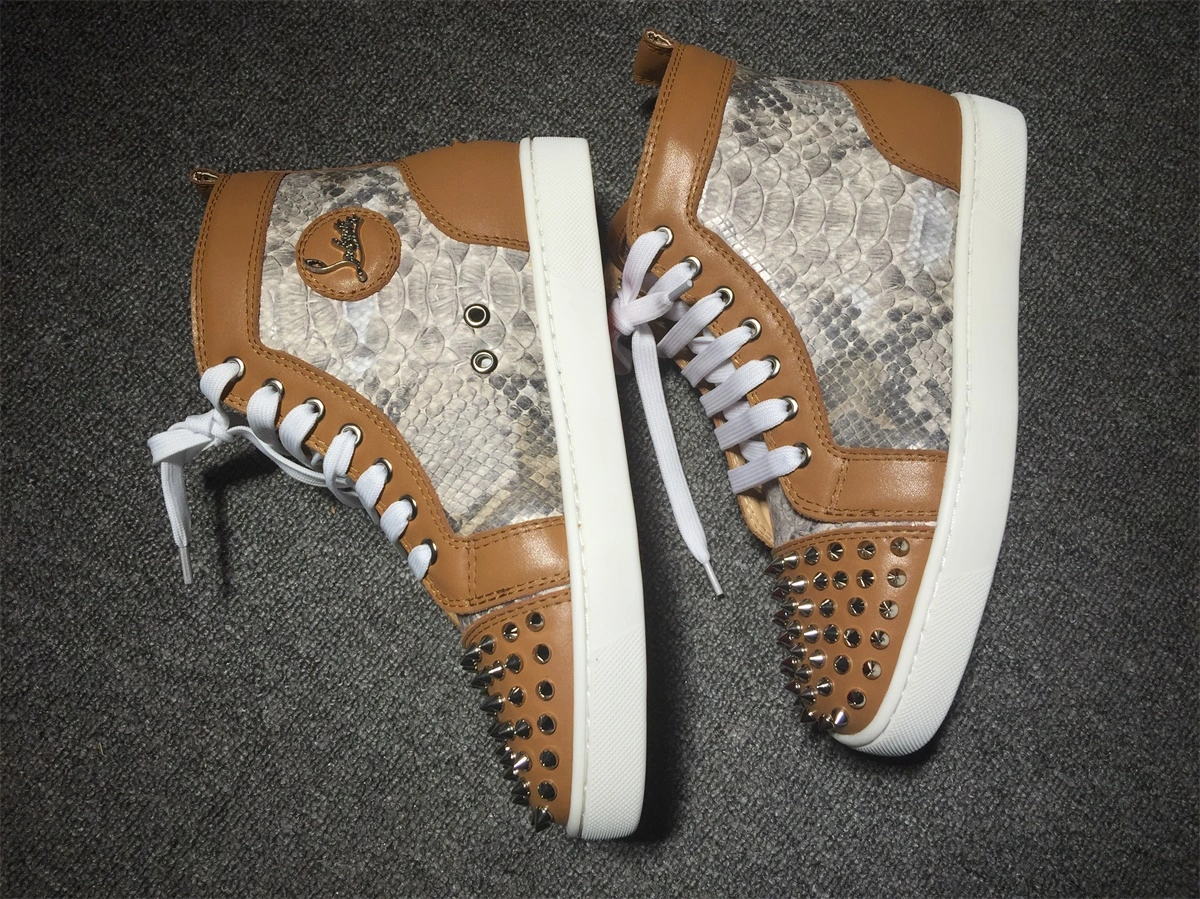 C*ristian L*uboutin Lou Spikes Sneaker Chic 5238