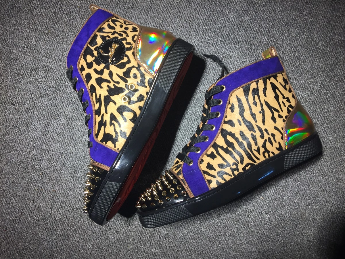 C*ristian L*uboutin Lou Spikes Sneaker Chic 5238