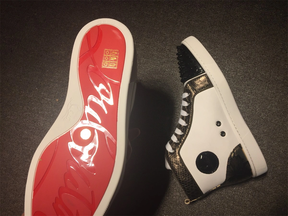 C*ristian L*uboutin Lou Spikes Sneaker Chic 5238
