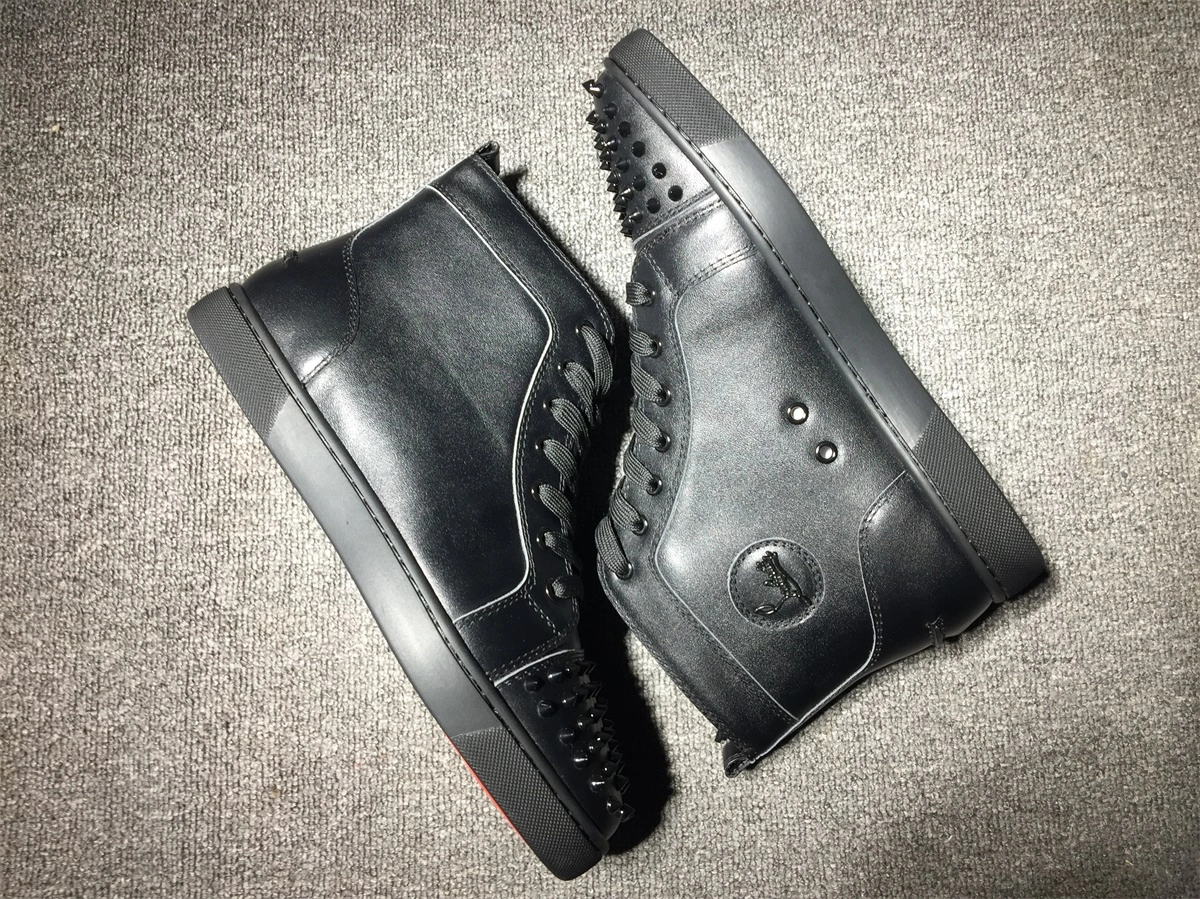 C*ristian L*uboutin Lou Spikes Sneaker Original 5241
