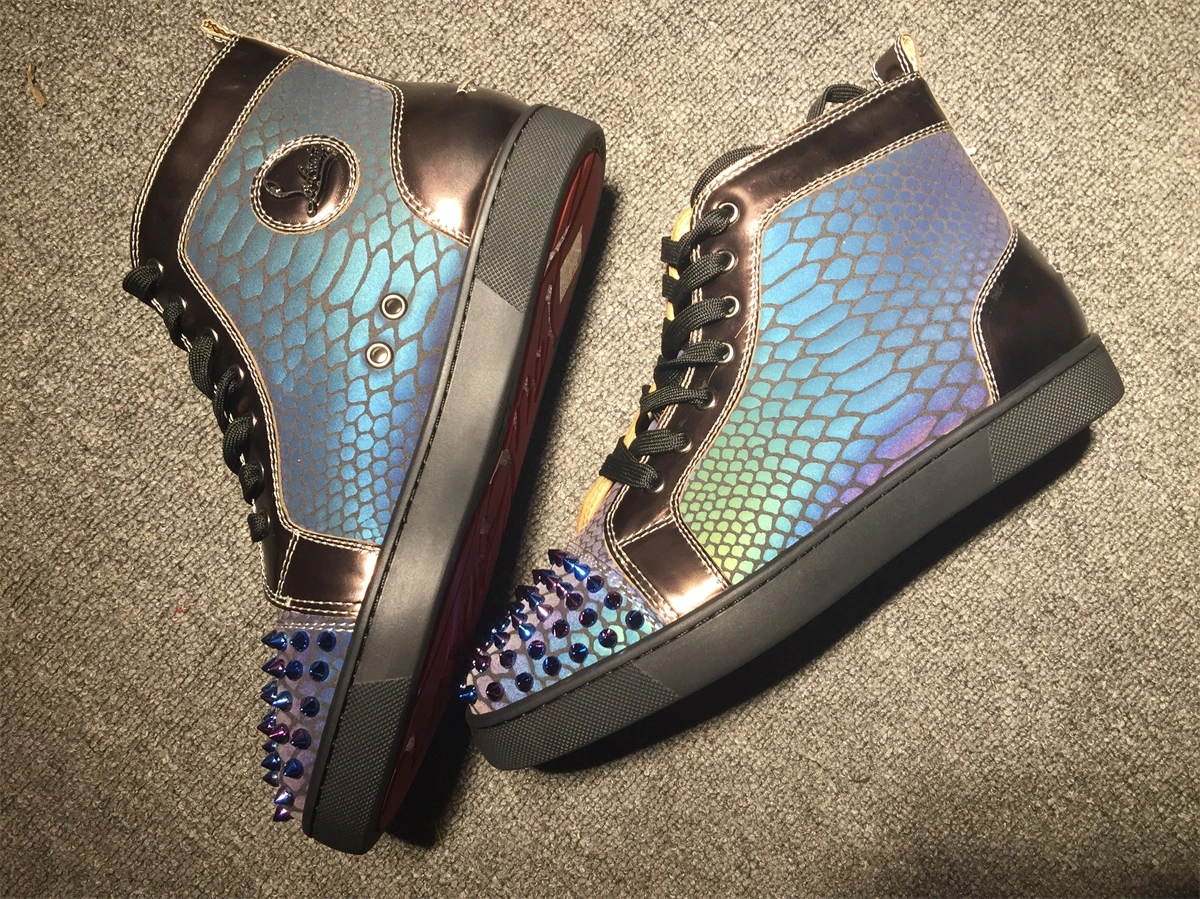 C*ristian L*uboutin Lou Spikes Sneaker Chic 5238