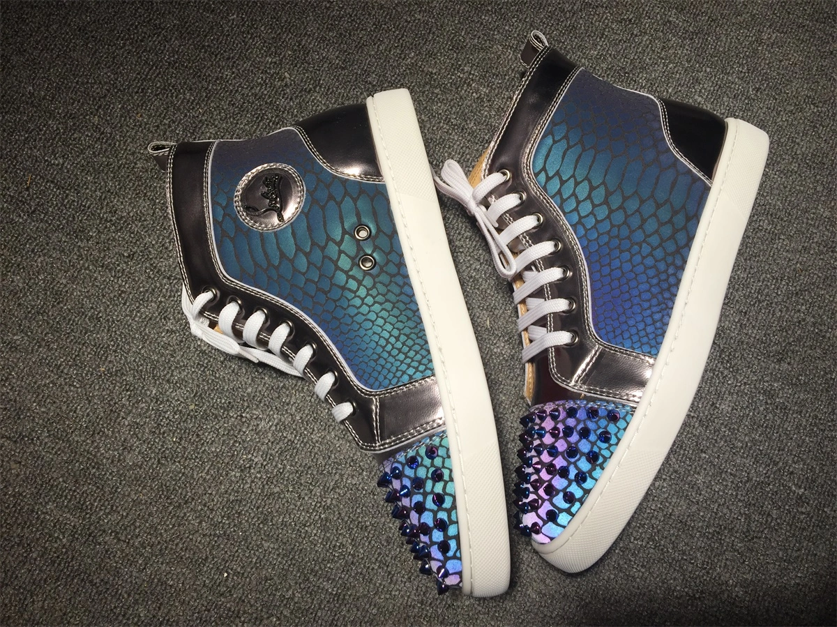 C*ristian L*uboutin Lou Spikes Sneaker Chic 5238