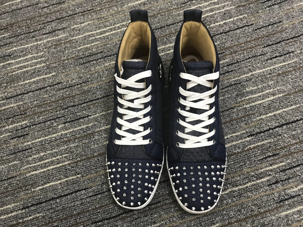C*ristian L*uboutin Lou Spikes Sneaker UrbanChic 5243