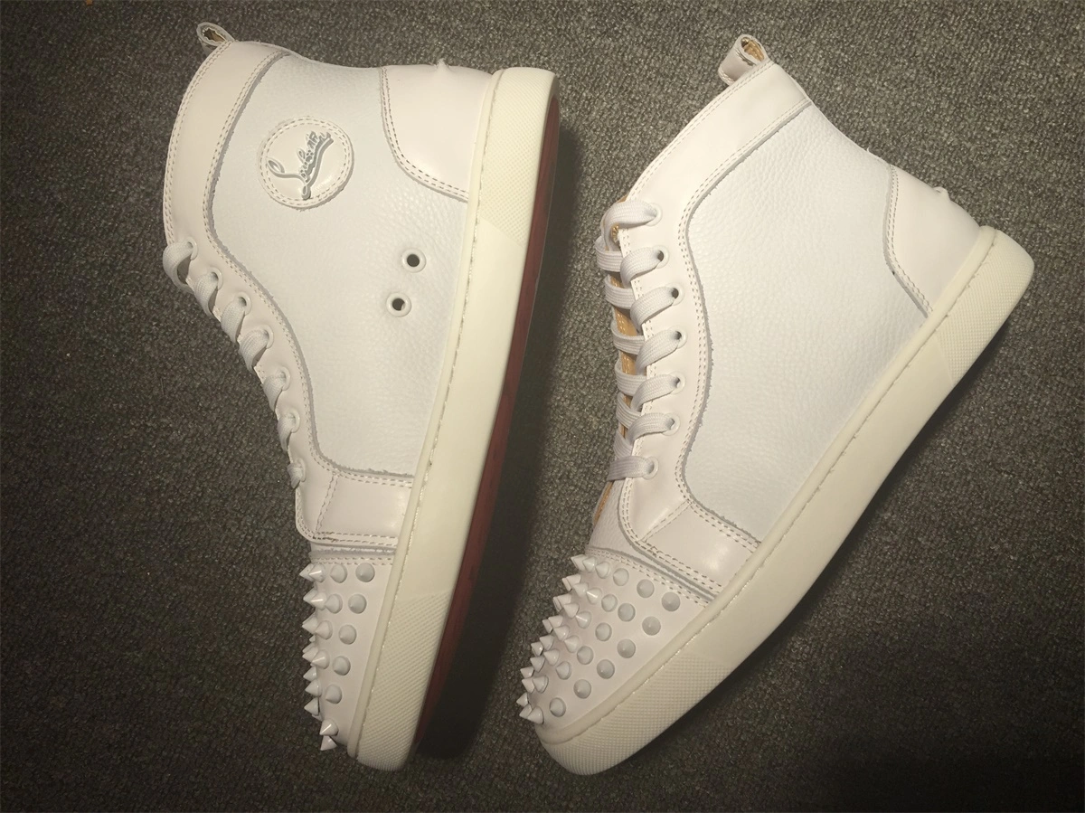 C*ristian L*uboutin Lou Spikes Sneaker Original 5241